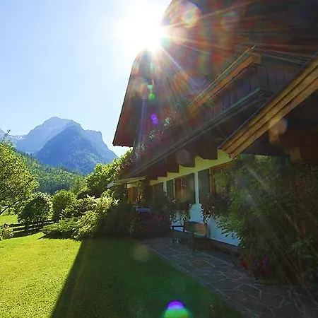 Haus Hohenwarter بيت ضيافة