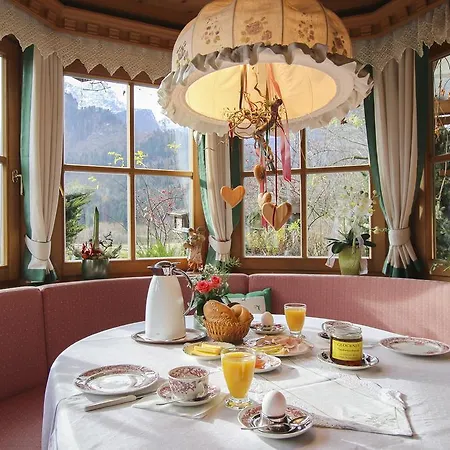 Haus Hohenwarter Guest house