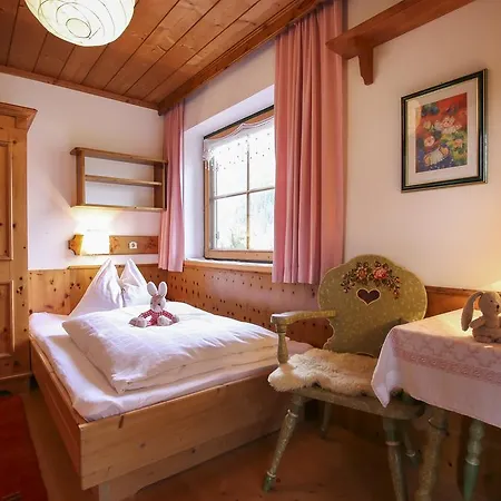 Haus Hohenwarter Guest house Lofer